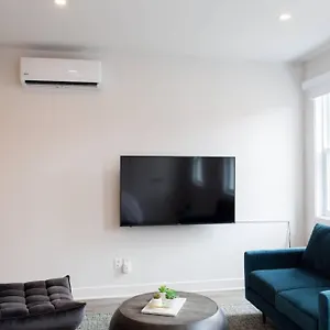 Live Like A Local In Superb Loft By Den , Montreal Canada