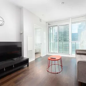The Nest - Royal Downtown Loft To Hatch Adventure , Toronto Canada